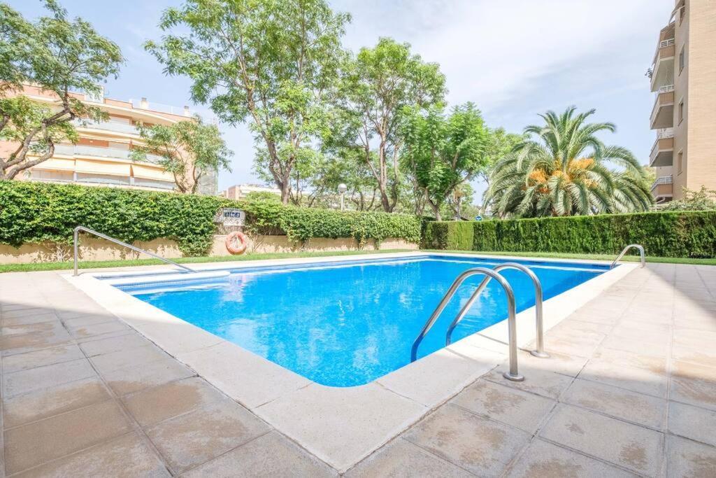 Apartamento En Complejo Residencial, Con Piscina. Salou Exteriör bild