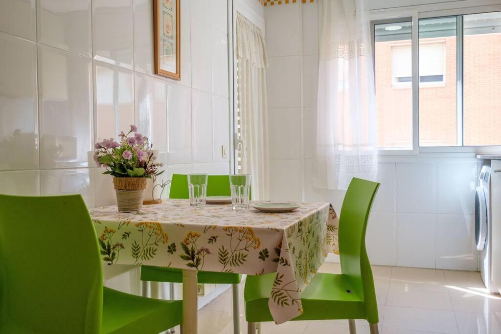 Apartamento En Complejo Residencial, Con Piscina. Salou Exteriör bild