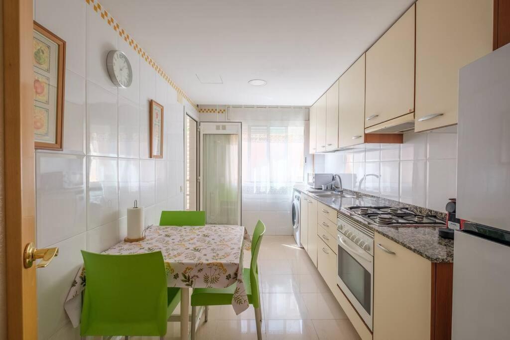 Apartamento En Complejo Residencial, Con Piscina. Salou Exteriör bild